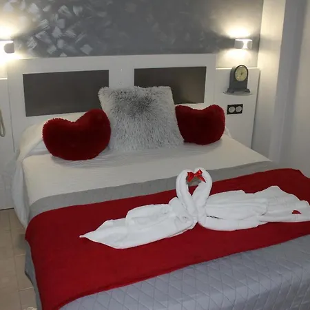 Hotel Palacios 2*